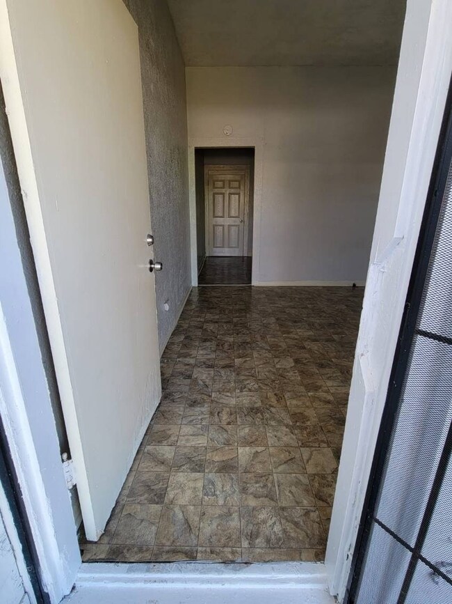 783 Ringold St, Houston, TX 77088 - photo 4