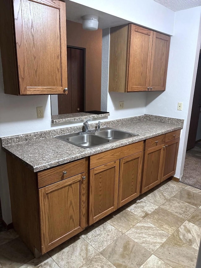 1421 Lake Ave NW unit 406, Willmar, MN 56201 - photo 2