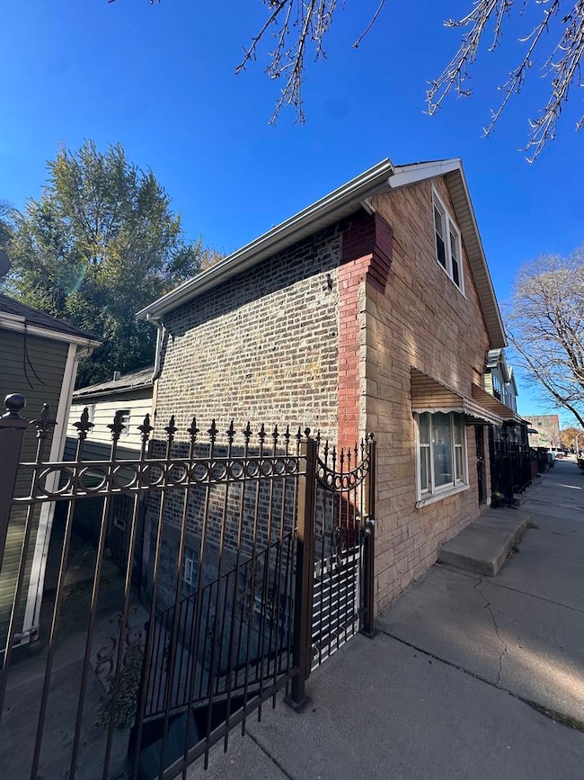 1915 W 23rd St, Chicago, IL 60608 - photo 5