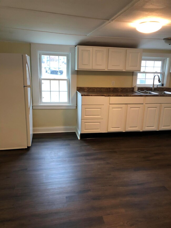 141 Hilldale Ave, South Hampton, NH 03827 - photo 3