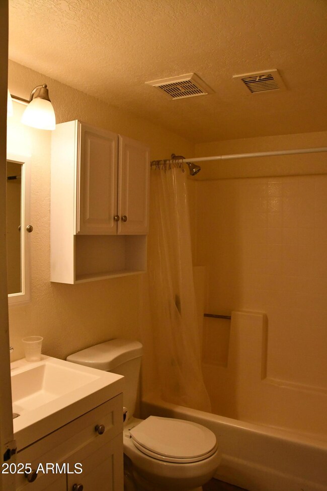 2437 E Tracy Ln unit 1, Phoenix, AZ 85032 - photo 6