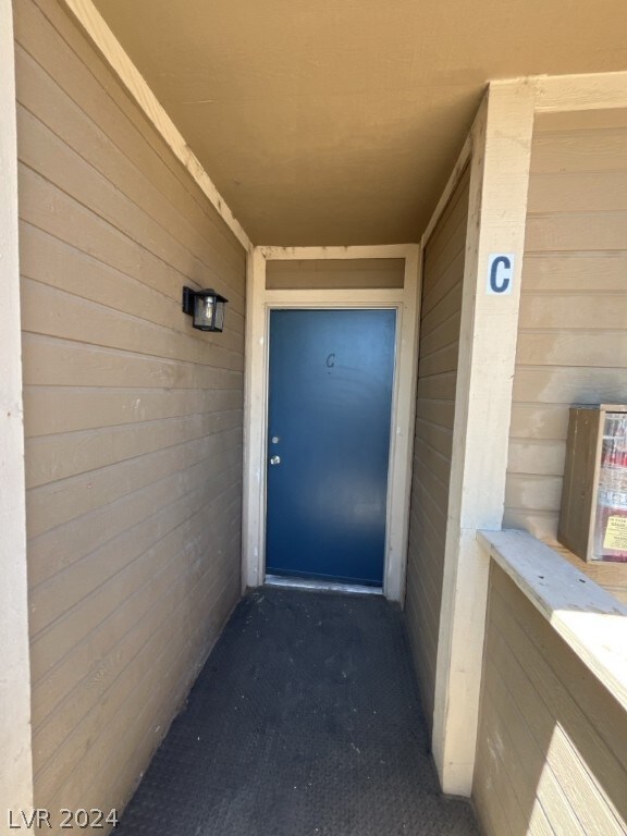 2697 Aarondavid Dr unit C, Las Vegas, NV 89121 - photo 4