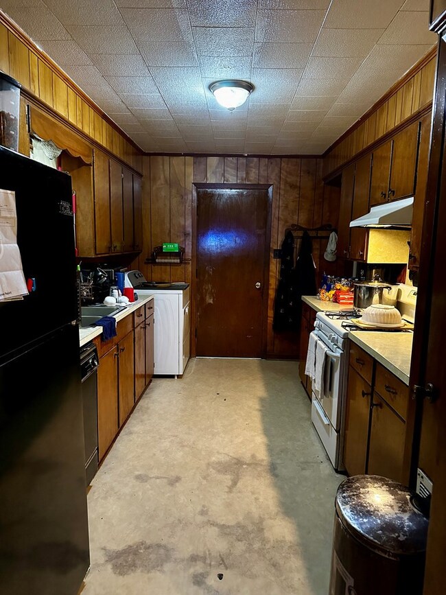 400 White St, McComb, MS 39648 - photo 4