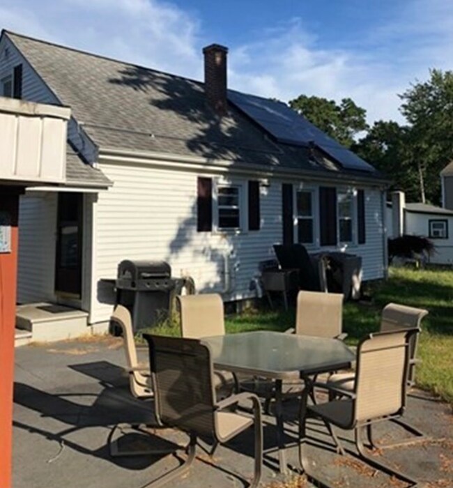 51 Clancy St, Swansea, MA 02777 - photo 6