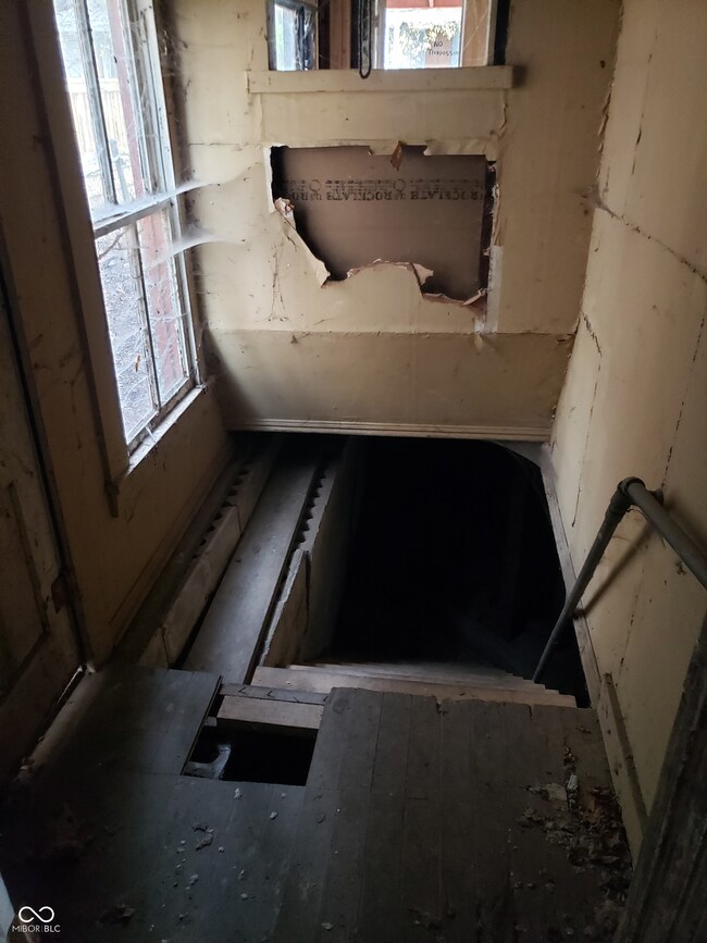 718 W Charles St, Muncie, IN 47305 - photo 7