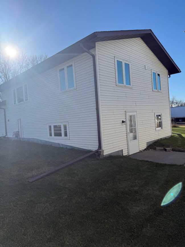 928 3rd St, Audubon, MN 56511 - photo 5