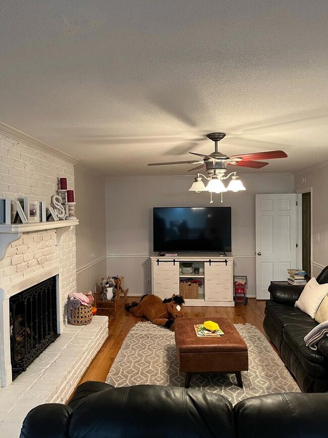 426 S Audubon Dr, Albany, GA 31707 - photo 3