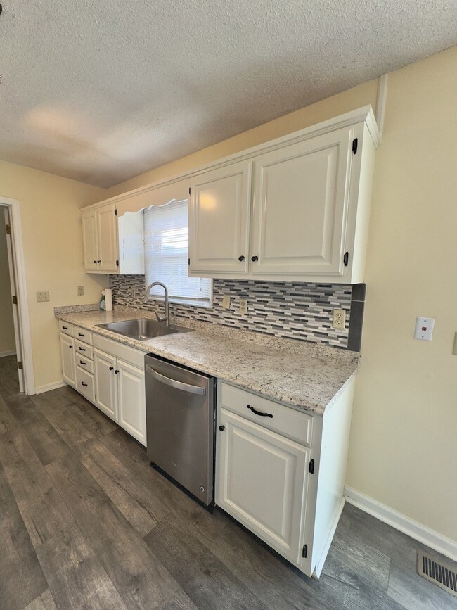 2010 S Cannon Blvd, Shelbyville, TN 37160 - photo 7