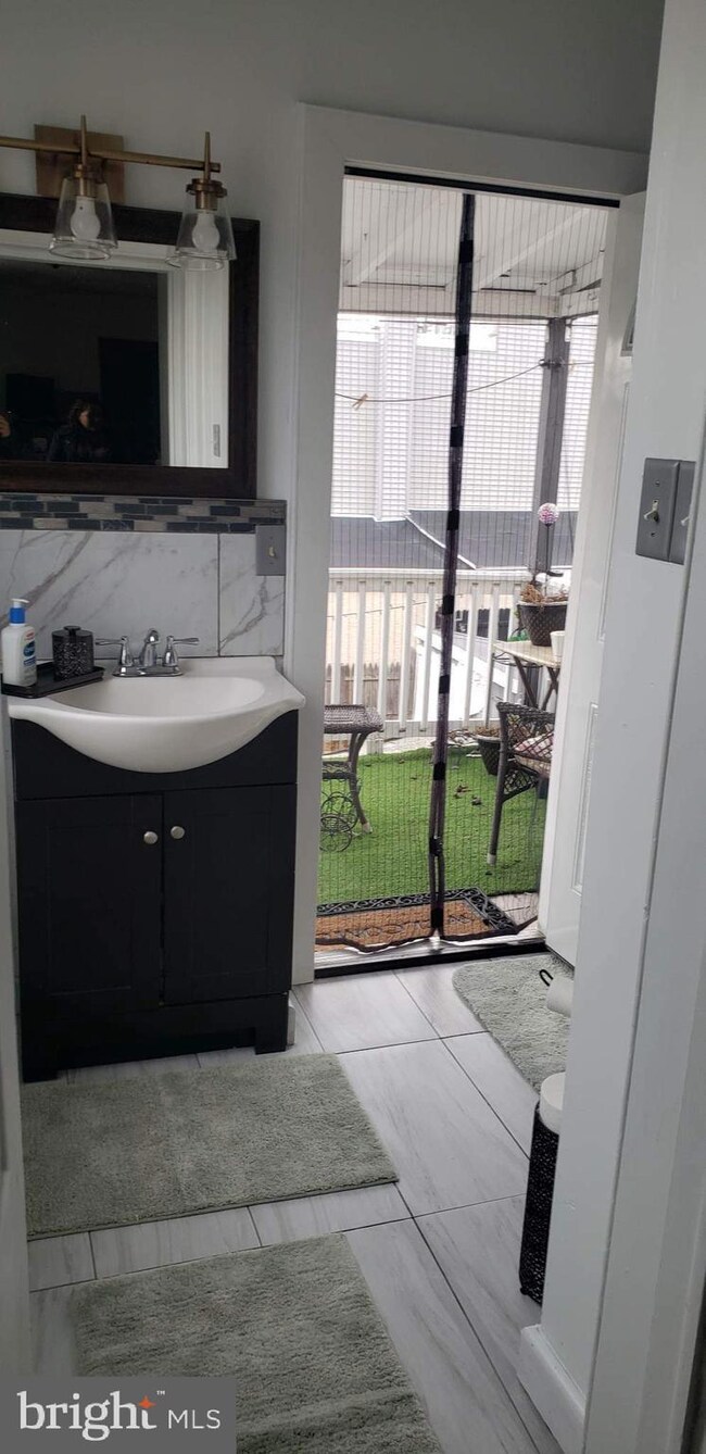 917 Greenwich St, Reading, PA 19604 - photo 7