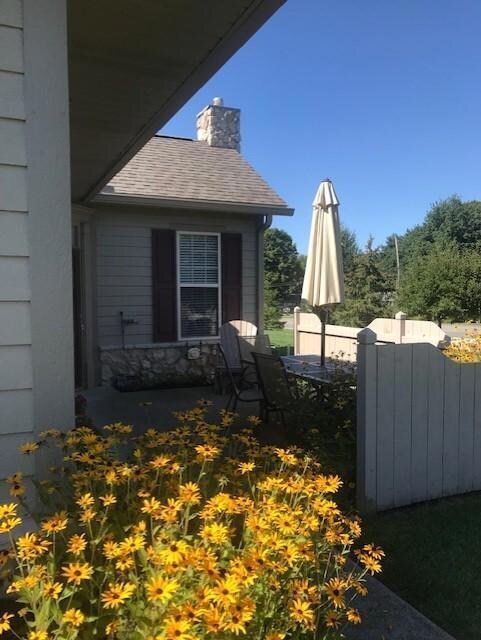 2117 William T patio
