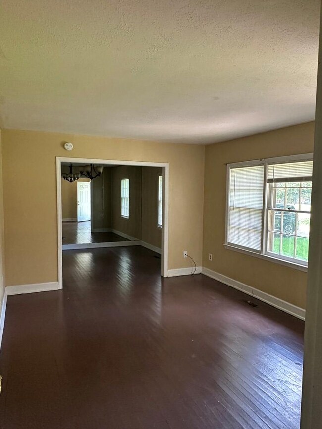 821 Community Ave, Albany, GA 31705 - photo 4