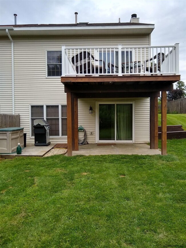 7501 Antoinette Ct, Schenectady, NY 12303 - photo 4