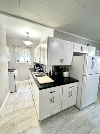 539 Division St, Fall River, MA 02721 - photo 6