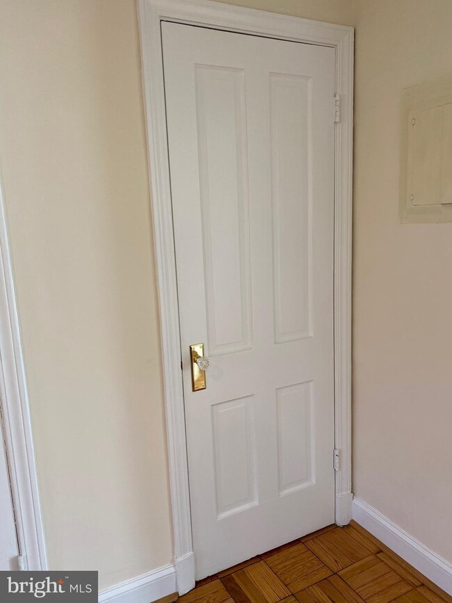 3310 27th St NW unit 4, Washington, DC 20008 - photo 7