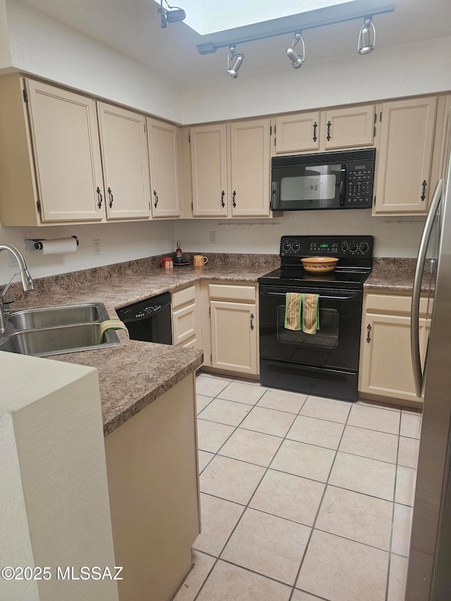 5565 N Sapphire Dr, Tucson, AZ 85750 - photo 2