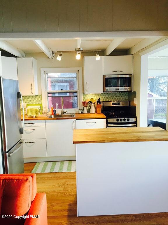 7746 Lake Shore Dr, Pocono Lake, PA 18347 - photo 7