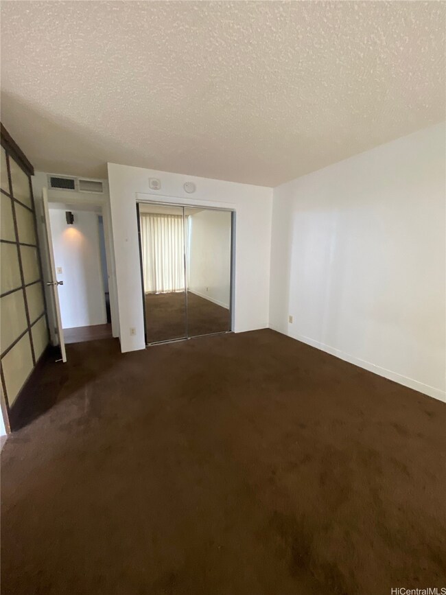 Makaha Valley Towers unit 302, Waianae, HI 96792 - photo 2