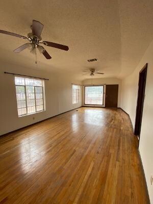 7513 N Loop Dr, El Paso, TX 79915 - photo 4