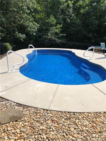 236 Donsdale Dr, Statesville, NC 28625 - photo 2