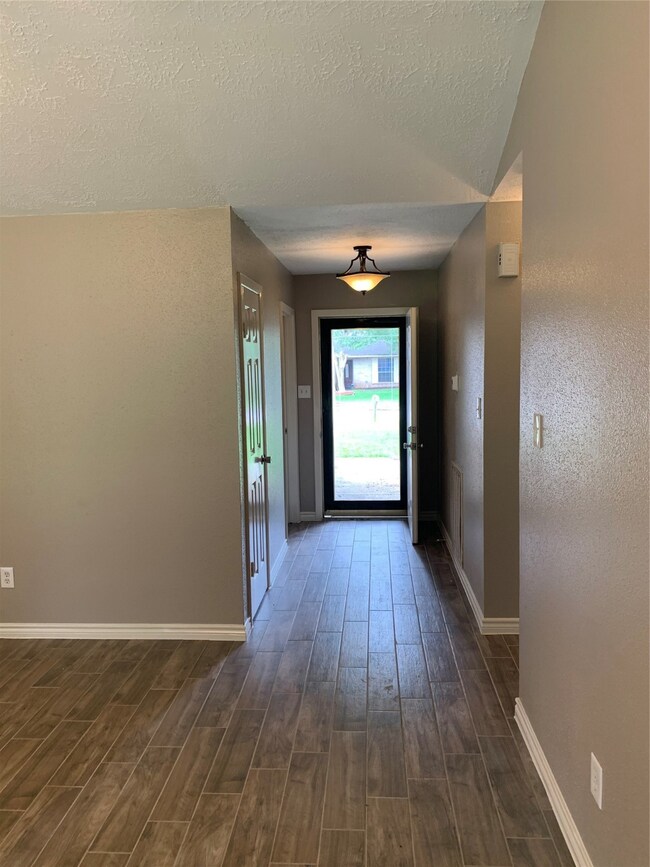 23415 Newgate Dr, Spring, TX 77373 - photo 4