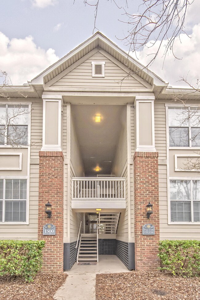 1600 Long Grove Dr. #1514