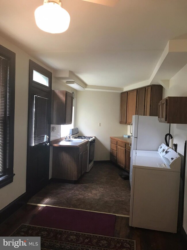 426 S 5th St, Reading, PA 19602 - photo 7