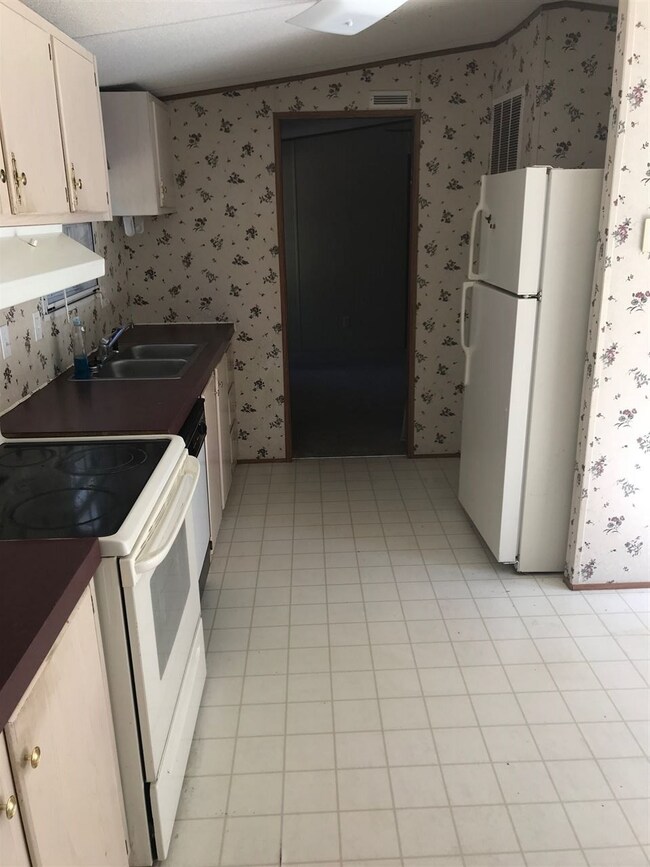 54 Carolina Ct, Crawfordville, FL 32327 - photo 3