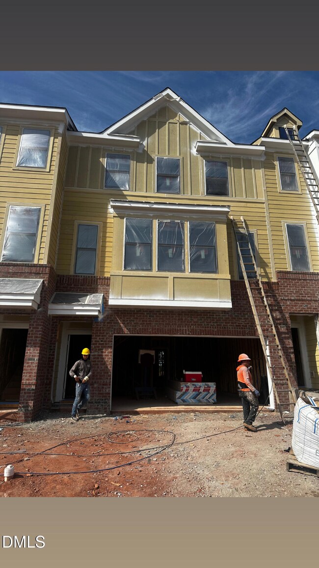 2112 Pink Peony Cir unit 149, Durham, NC 27703 - photo 2