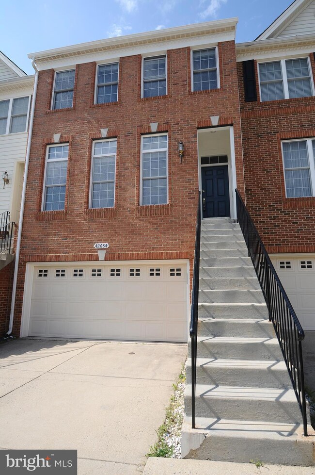 42684 Sandman Terrace, Chantilly, VA 20152 - photo 3