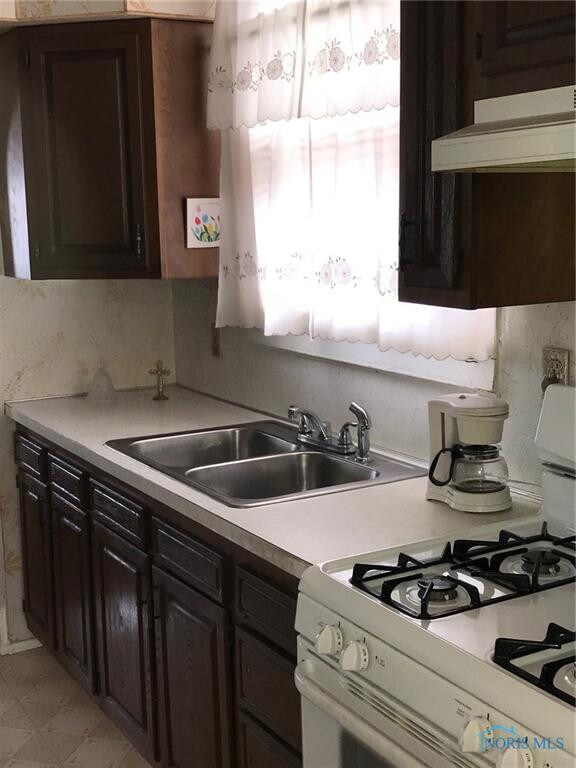 1030 Elysian Ave, Toledo, OH 43607 - photo 4