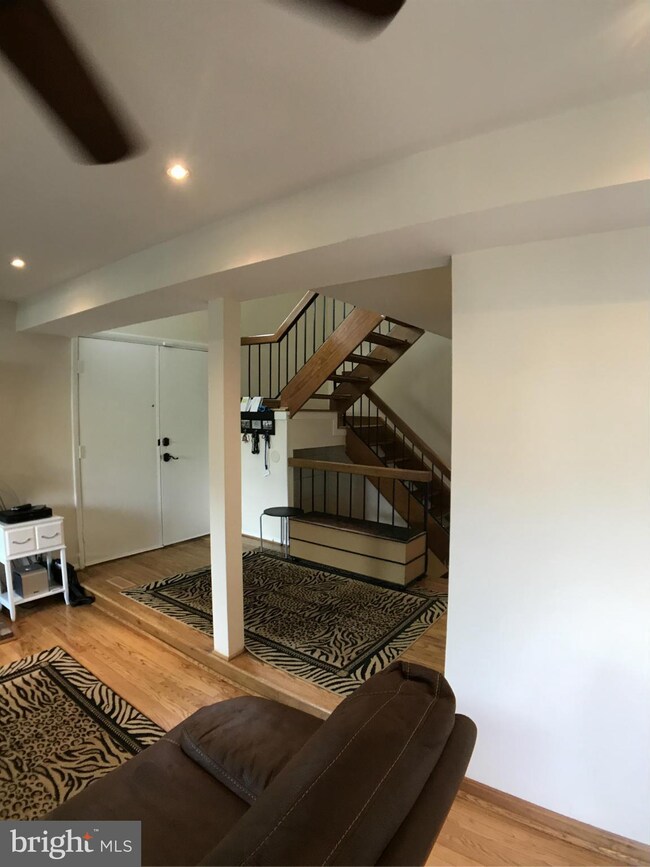 18443 Stone Hollow Dr, Germantown, MD 20874 - photo 7