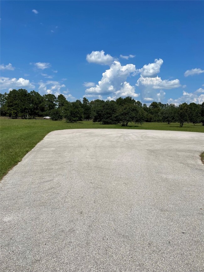 300 Meadow Lake, Magnolia, TX 77355 - photo 2