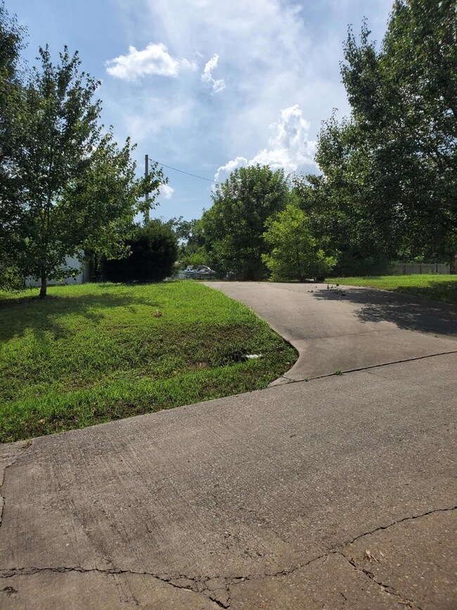 9 Nickelton Ln, Kimberling City, MO 65686 - photo 4