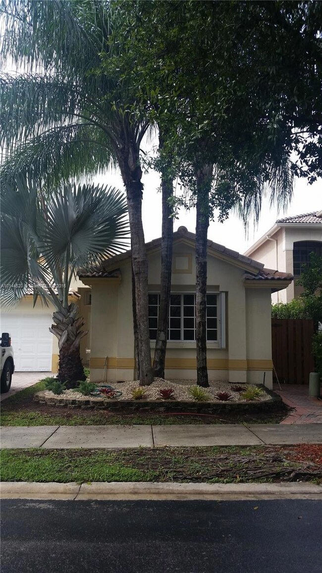 11000 NW 73rd St, Doral, FL 33178 - photo 2