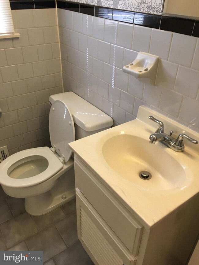 6367 Burton Cir, Falls Church, VA 22041 - photo 2