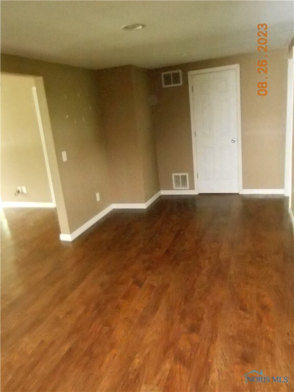 328 S 2nd St, North Baltimore, OH 45872 - photo 5