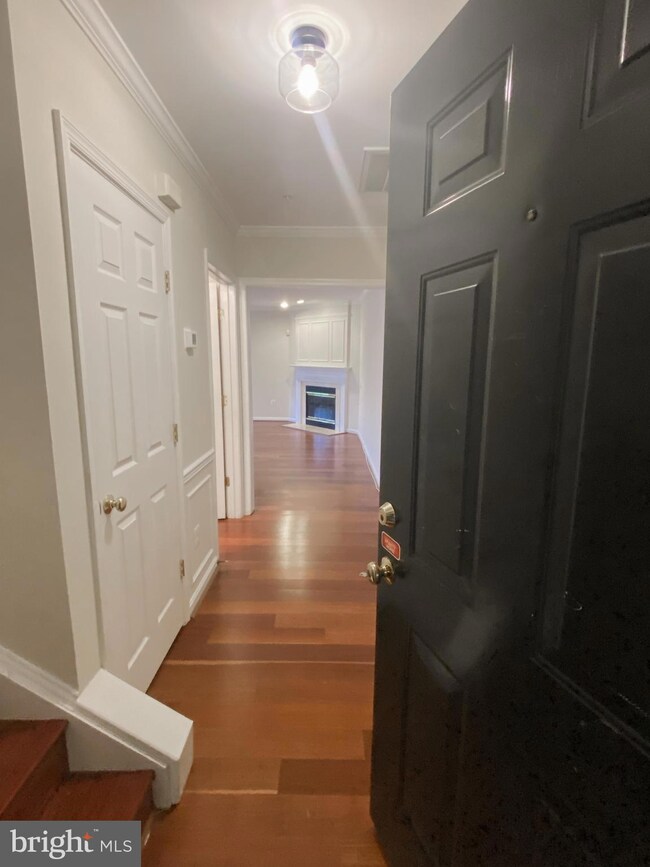 11236 Edson Park Place unit 32, Rockville, MD 20852 - photo 2