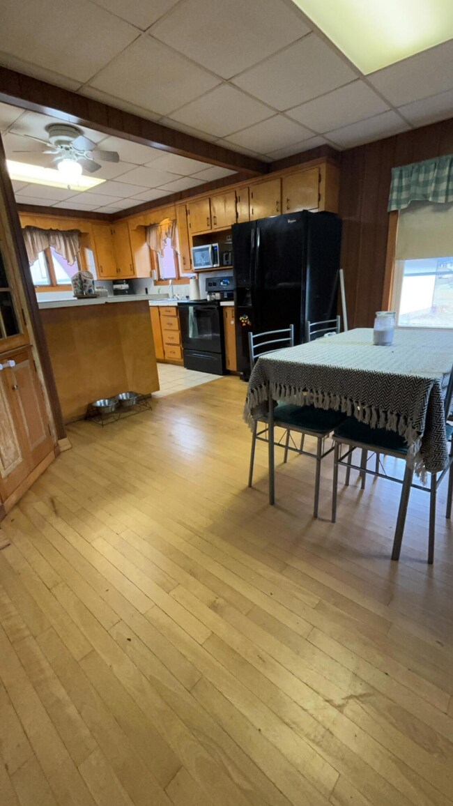 14 Highland Ave, Dixfield, ME 04224 - photo 3