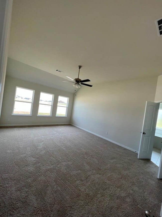 136 Hillock Ct, Decatur, TX 76234 - photo 6