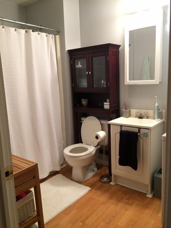 687 E 8th St unit 3, Boston, MA 02127 - photo 7