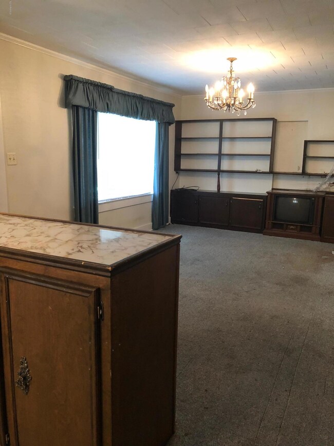 607 Jean Edias St, Abbeville, LA 70510 - photo 6