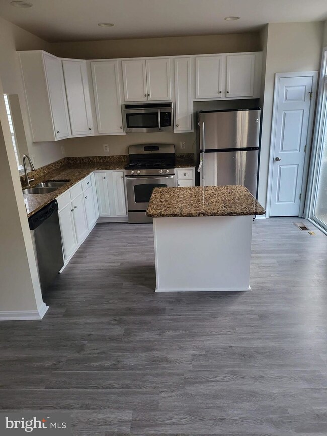 2208 William Harris Way, Woodbridge, VA 22191 - photo 2