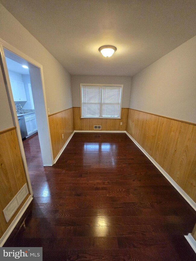 2116 Firethorn Rd, Middle River, MD 21220 - photo 5