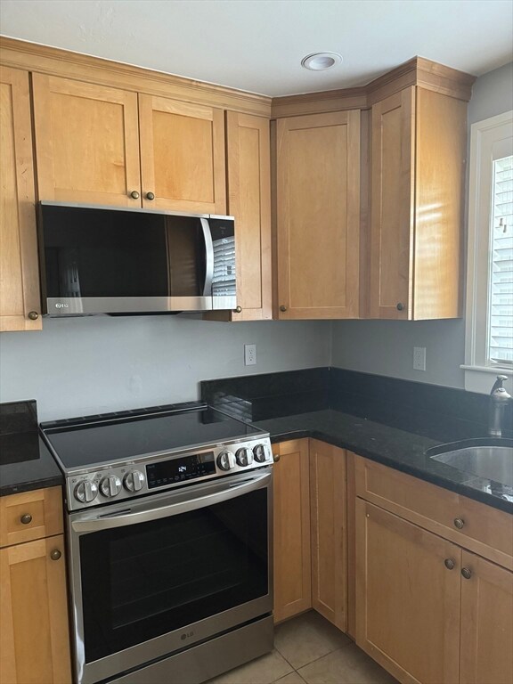 438 Central Ave unit 2, Milton, MA 02186 - photo 4