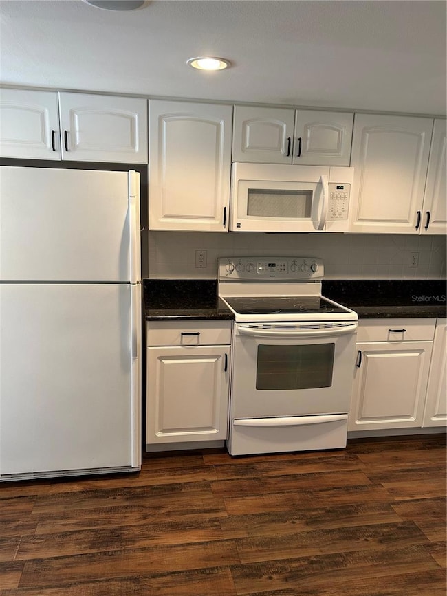 4339 Tiburon Dr unit 15, New Port Richey, FL 34655 - photo 7