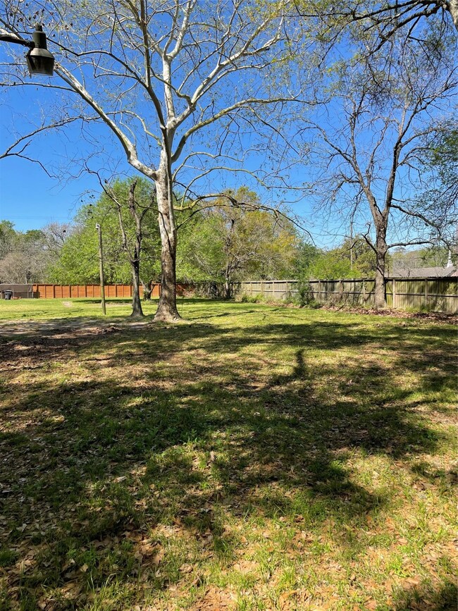 8902 Shady Dr, Houston, TX 77016 - photo 7