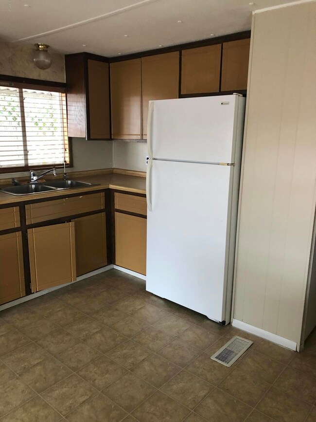 218CC298-E381-48A9-ABD5-B6344711C6A5