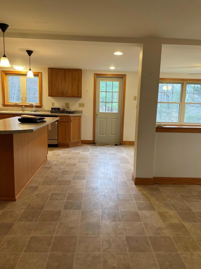 28 Maiden Ln, Freeport, ME 04032 - photo 7