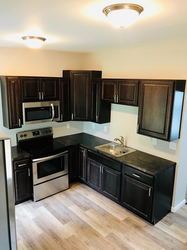 269 N Mulberry St, Logan, OH 43138 - photo 4