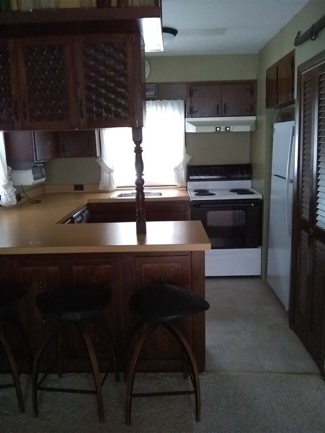 4106 E Hill Rd, Andover, VT 05149 - photo 4